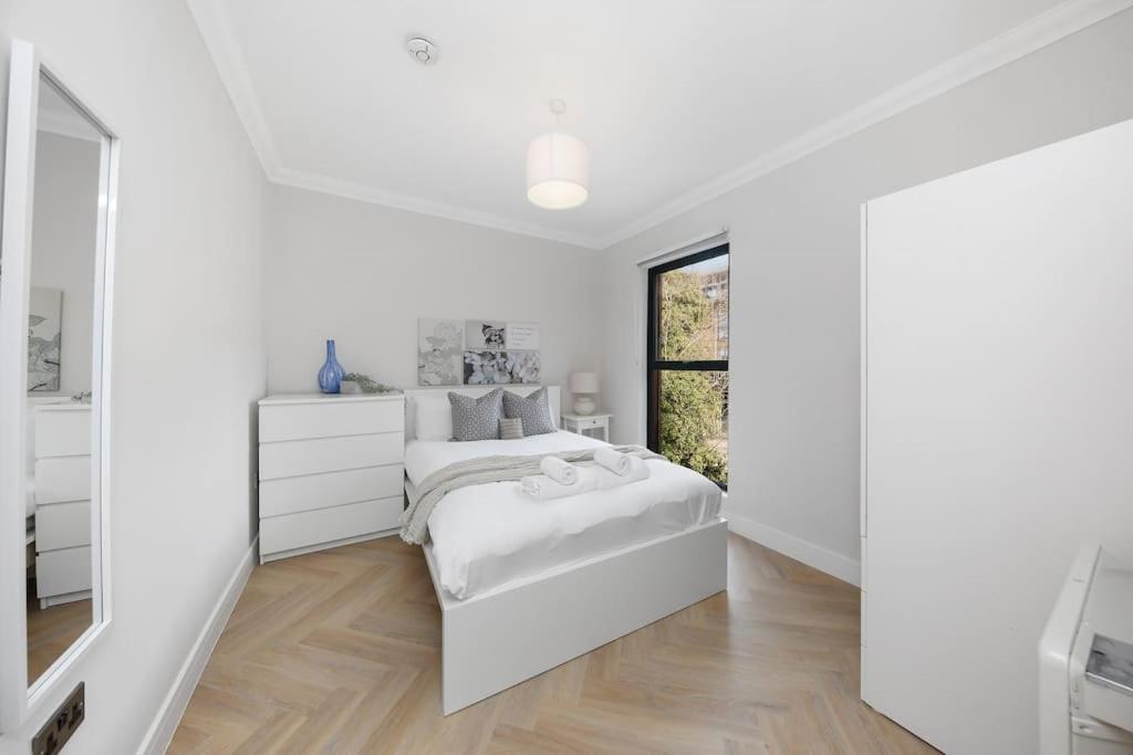 Pleasing 2Bed Flat 10Min To Wimbledon Tennis Court Londra Dış mekan fotoğraf